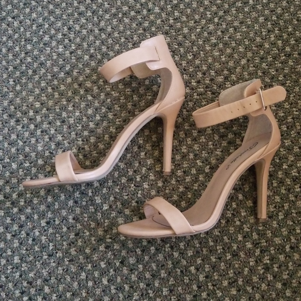Basic Nude Heels